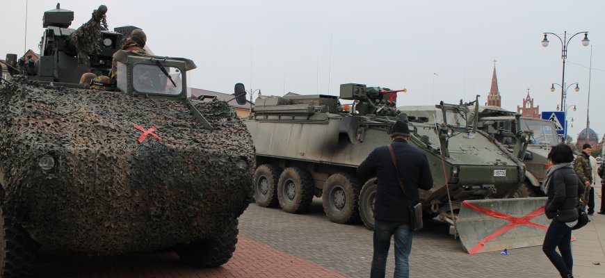 Nepriklausomybės aikštėje - belgų karinės technikos paradas (foto)