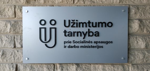 Užimtumo tarnyba: moterys vis dar dirba mažiau apmokamus darbus 