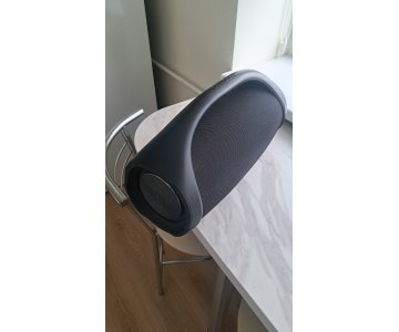 „JBL BoomBox“ kolonėlė