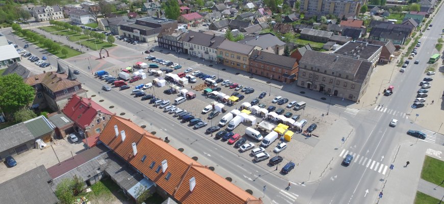 Grait visi Rokiškią mugęn pirkt baronkų, mesąs ir karzynkų ! (video)