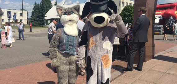 Policininkai vaikams linkėjo saugių atostogų