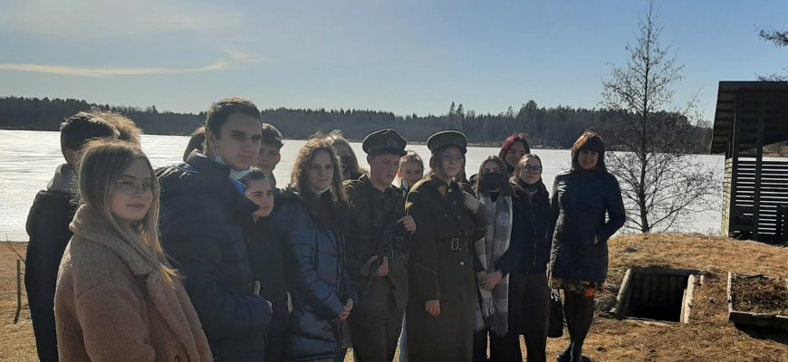Juodupės gimnazijos moksleiviai dalyvavo edukacijoje „Atstatyti bunkeriai laisvės kovų istorija prabyla“ (foto)