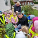 Vienintelė Lietuvoje „Keliaujanti skaityklėlė“ po vasaros klajonių sugrįžo namo: šiemet tapo tarptautine (foto)