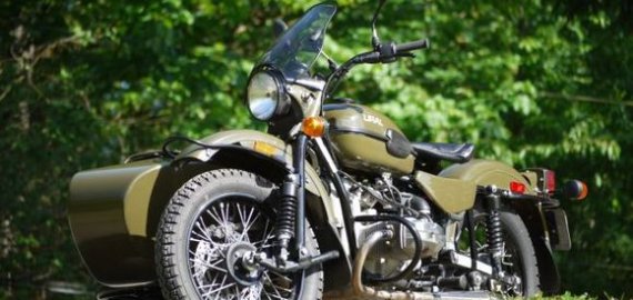 Vyras dėl klastotės požymių negalėjo užregistruoti motociklo
