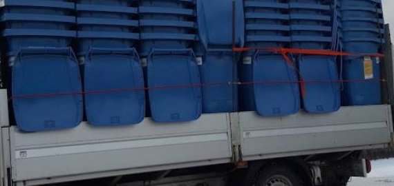 Mėlynus rūšiavimo maišus keičia mėlynieji konteineriai