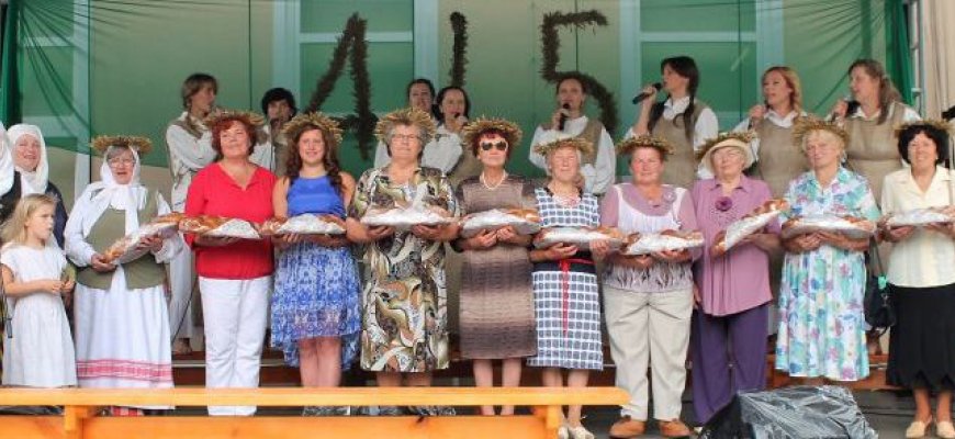 Pandėlyje šurmuliavo Oninių šventė (foto)