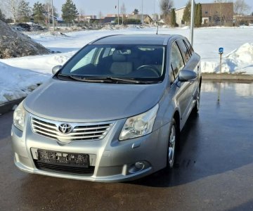 „Toyota Avensis“