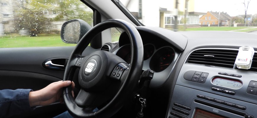 Apmokestins beveik visus automobilius: pradinis mokestis siektų 20 eurų per metus