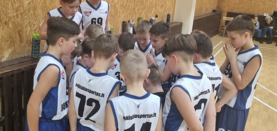 Jaunieji krepšininkai baigė sezono pasirodymą