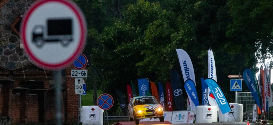 „Samsonas Rally Rokiškis“ lyderis po pirmos dienos – Martynas Samsonas
