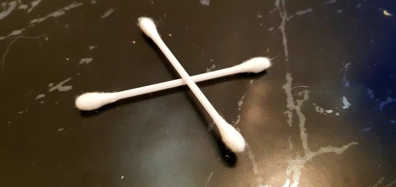 Gydytoja: ausų valymas vatos pagaliukais – nebūtinas ir gali sukelti nepageidaujamas pasekmes