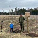 Ąžuolų giria jau pasodinta – Nacionalinis miškasodis Rokiškyje šį kartą buvo išskirtinis (foto)