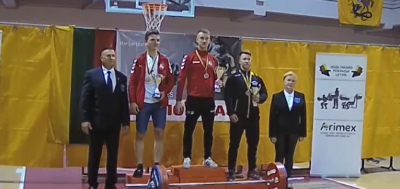 Lietuvos jėgos trikovės čempionate rokiškėnų medaliai ir naujas Lietuvos rekordas