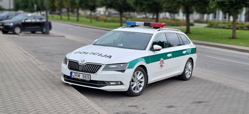 Gegužę policija tikrins dviratininkų blaivumą, stebės, ar automobiliai sustoja prieš pėsčiųjų perėjas