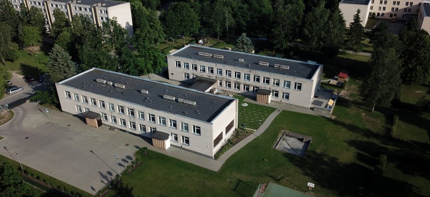 Rokiškio mokykla-darželis „Ąžuoliukas“ kviečia į rugsėjo 1-osios šventę