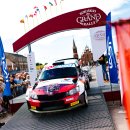 Nepriklausomybės aikštėje įsikūrė „Rokiškio Grand Rally“ dalyviai – dvi dienas čia virs serviso gyvenimas (foto)