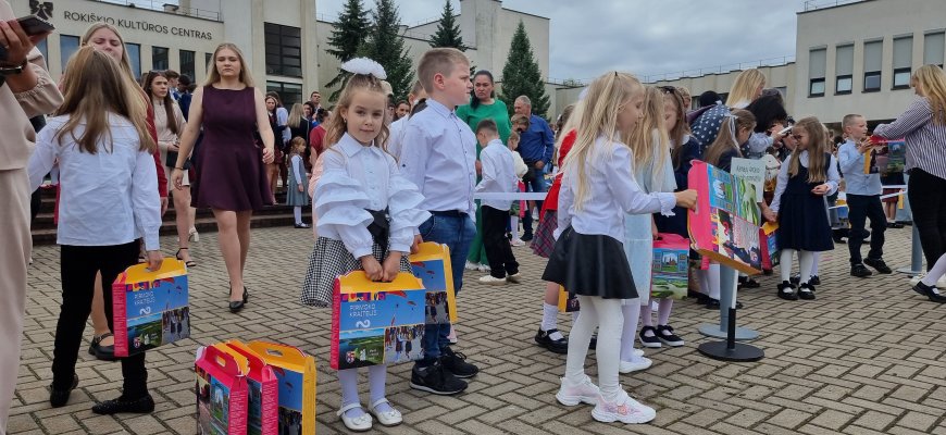 Palydėjo į naujus mokslo metus... (foto)