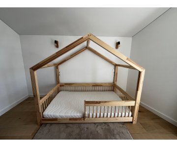 Vaikiška lovytė namelis su čiužiniu