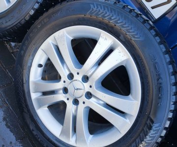 „Mercedes“ R18 ratlankiai su žieminėmis padangomis