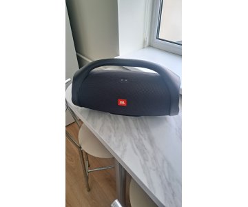„JBL BoomBox“ kolonėlė