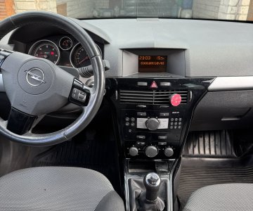 „Opel Astra“