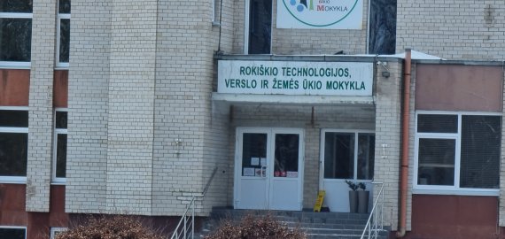 Rokiškio TVŽŪ mokyklos mokinės -  Respublikinio konkurso „Mano misija - padėti!“ prizininkės