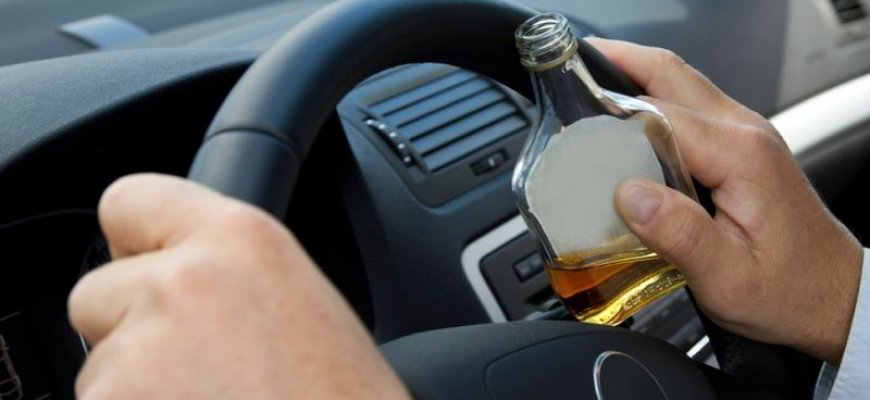 Sulaikyti net keturi neblaivūs vairuotojai