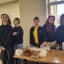 „Žiema, žiema, bėk iš kiemo“: šurmulingos žiemos palydos J. Tumo-Vaižganto progimnazijoje (foto)