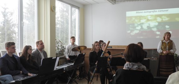 „Romuvos“ padalinyje vykusi popietė „Mano autografas Lietuvai“ (video+foto)