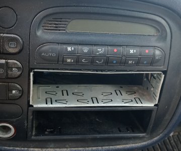 „Seat Alhambra“