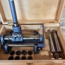 „Adriic“ juvelyrika (į)kūrėja K. Falk kartu su papuošalais žmonėms nori dovanoti jausmą