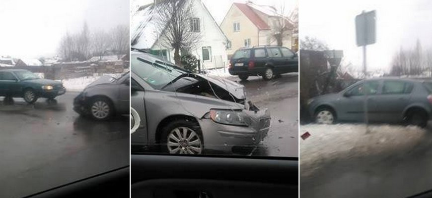 Sankryžoje susidūrė du automobiliai