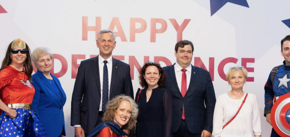 Ambasados kvietimu rokiškėnai iš anksto atšventė JAV Nepriklausomybės dieną (foto)