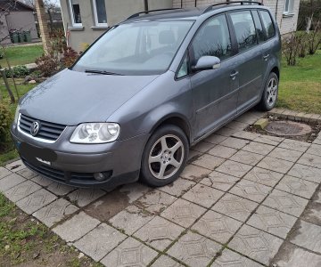 „VW Touran“