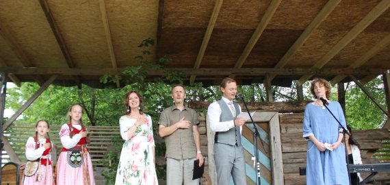 Tradicinėje „Lino mūkos“ šventėje – ramus vakaras su muzika, dainomis ir vakariene (foto)