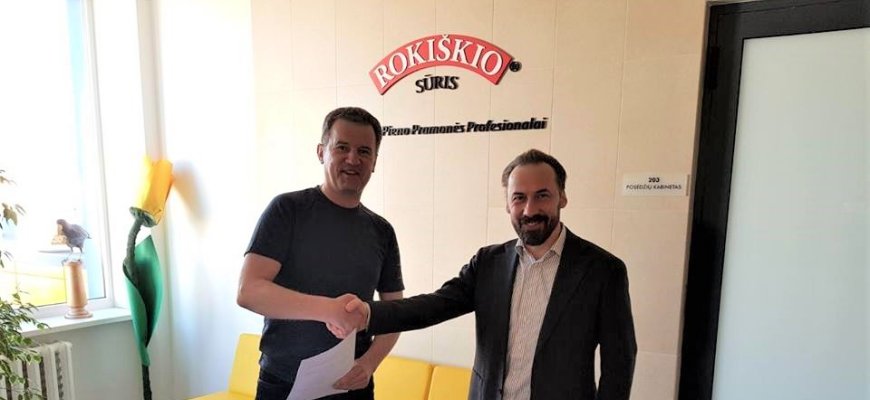Samsonas Rally Rokiškis pasirašė bendradarbiavimo sutartį su AB Rokiškio sūris