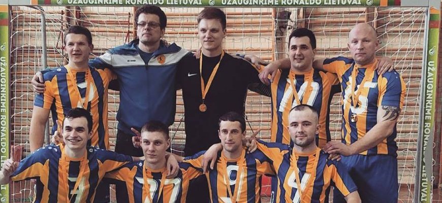 Rokiškio futbolo klubo komanda – apskrities čempionai