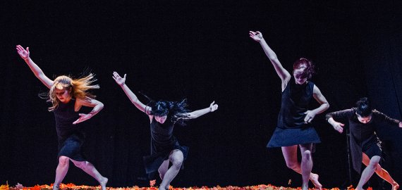 Festivalio „Vaidiname žemdirbiams“ premjera – šokio spektaklis „Godos“