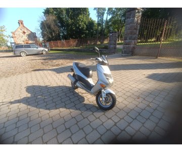 Aprilia Leonardo 125