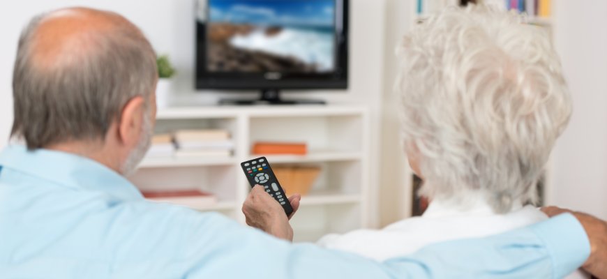 Patarimai, kaip išsirinkti tinkamą televizorių senjorams