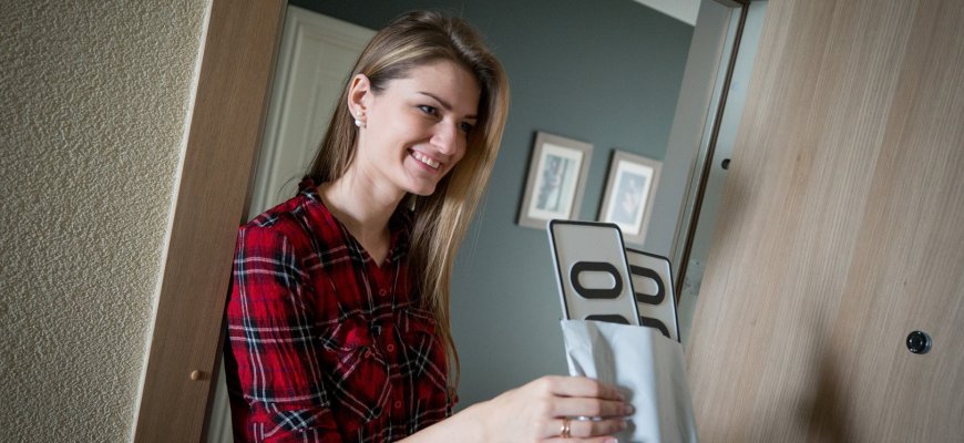 „Regitra“ visą mėnesį numerio ženklus į namus pristatys nemokamai