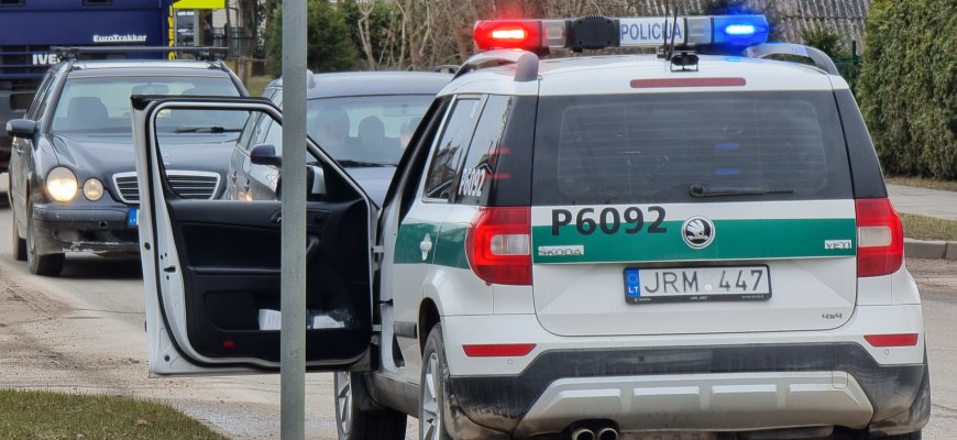 Neblaivus vairuotojas nesuvaldė automobilio