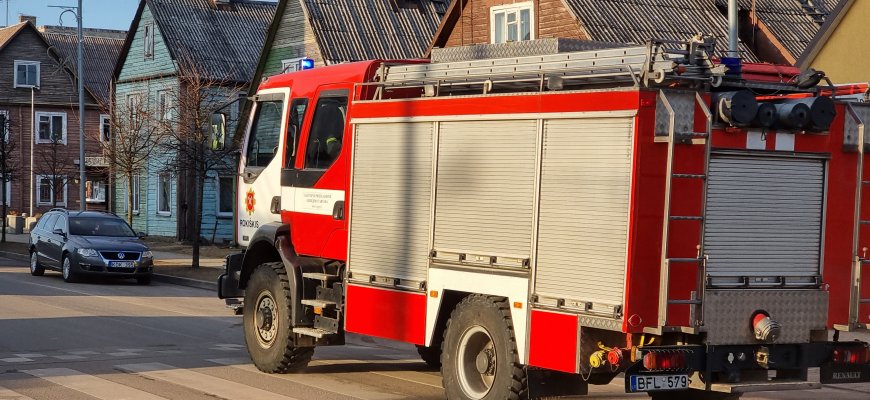 Namo rūsyje – gaisro pavojus