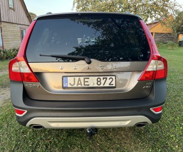 „Volvo XC70“