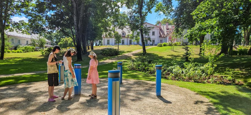 Pamokose išsėdėti per sunku? Ilzenbergo dvare vadovėlius keičia patyriminės ekskursijos