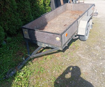 Lengvojo automobilio priekaba 