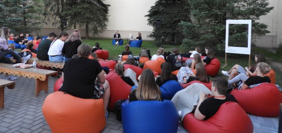  Jaunimo savanoriška tarnyba, kas tai?