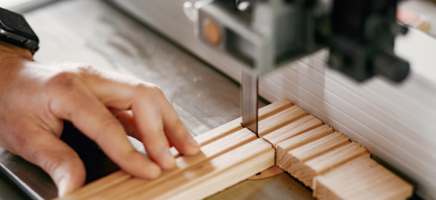 Dažniausios dailidžių klaidos renkantis stakles