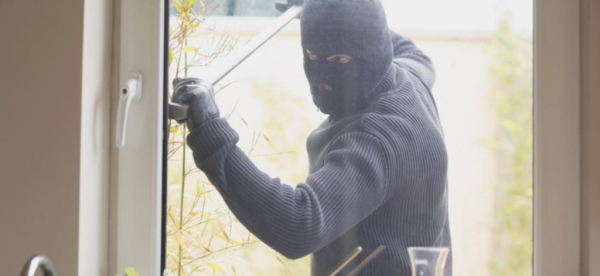 Sėlynėje sugadintas turtas prie gamybinių patalpų