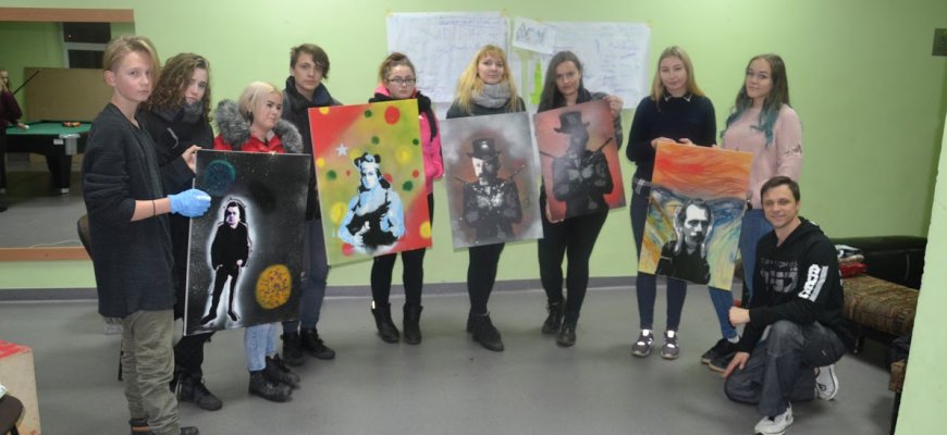 VšĮ Rokiškio jaunimo centre grafitti dirbtuvės įgyvendinant projektą „Ačiū“